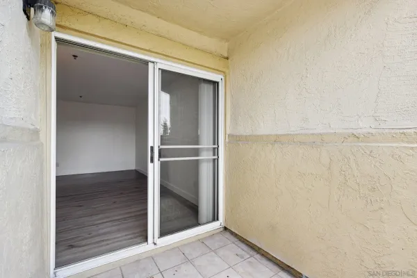 $599,900 | 2077 Lakeridge Circle, Unit 104, Chula Vista, CA 91913