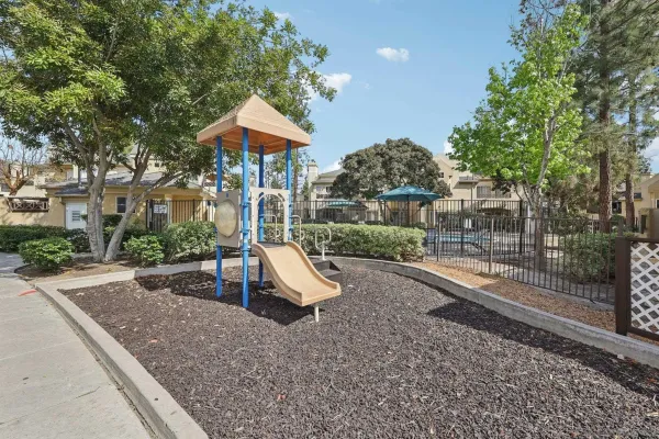 $599,900 | 2077 Lakeridge Circle, Unit 104, Chula Vista, CA 91913