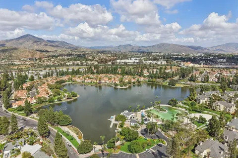 $579,900 | 2077 Lakeridge Circle, Unit 104, Chula Vista, CA 91913
