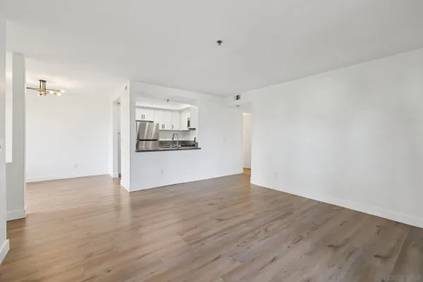 $599,900 | 2077 Lakeridge Circle, Unit 104, Chula Vista, CA 91913