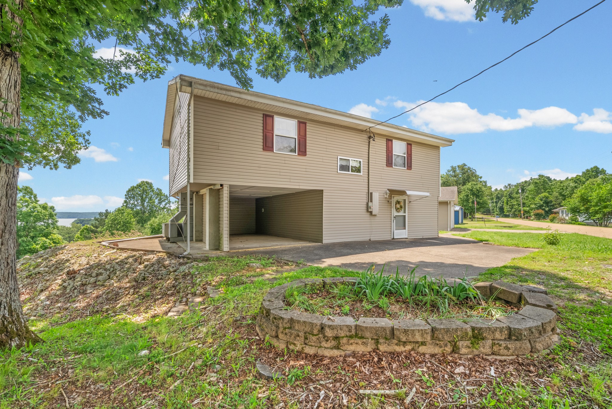 1060 Cypress Road Buchanan, TN 38222 - Photo 11 of 49