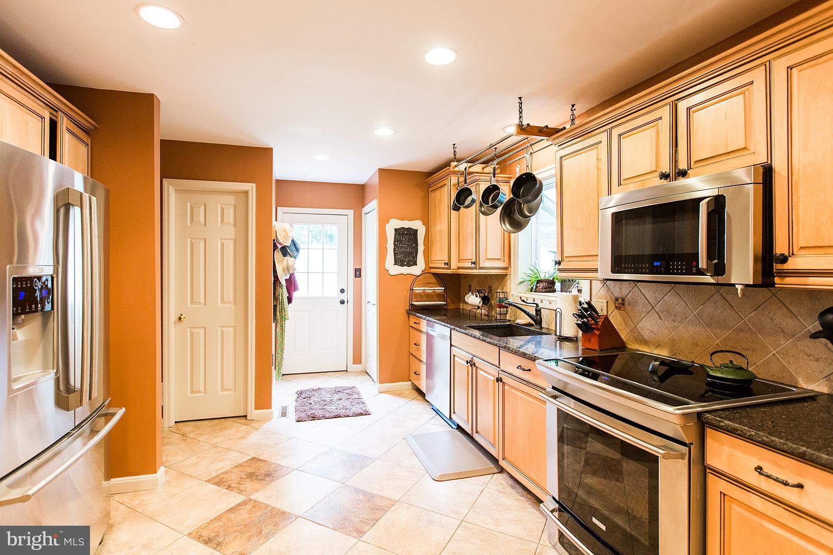 22 Round House Drive Lititz, PA 17543 - Photo 12 of 59 Gallery Image 12