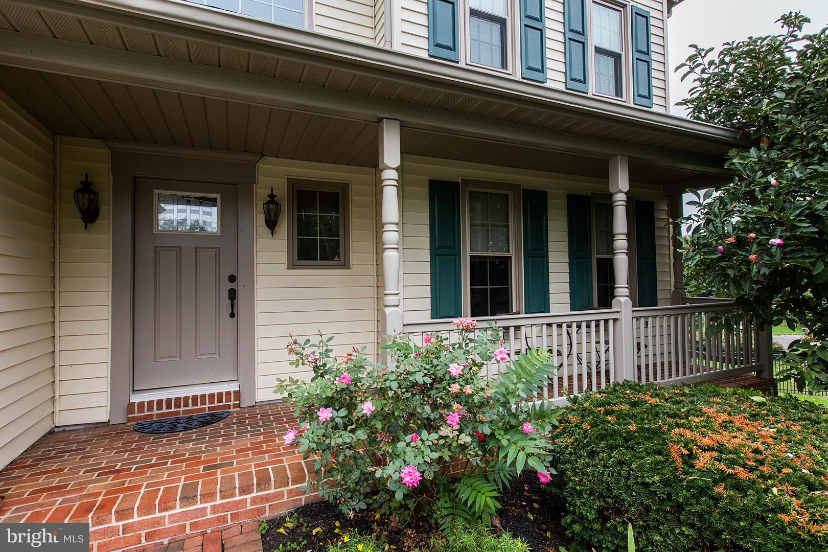 22 Round House Drive Lititz, PA 17543 - Photo 4 of 59 Gallery Image 4