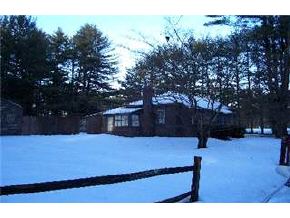 23 N Road Kingston, NH 03848 - Photo 2 of 5