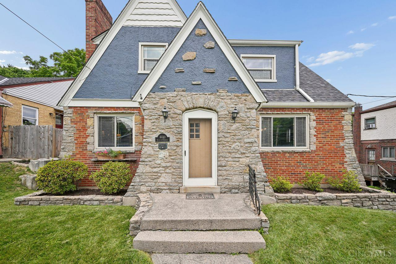 4448 Foley Road Cincinnati, OH 45238 - Photo 2 of 40