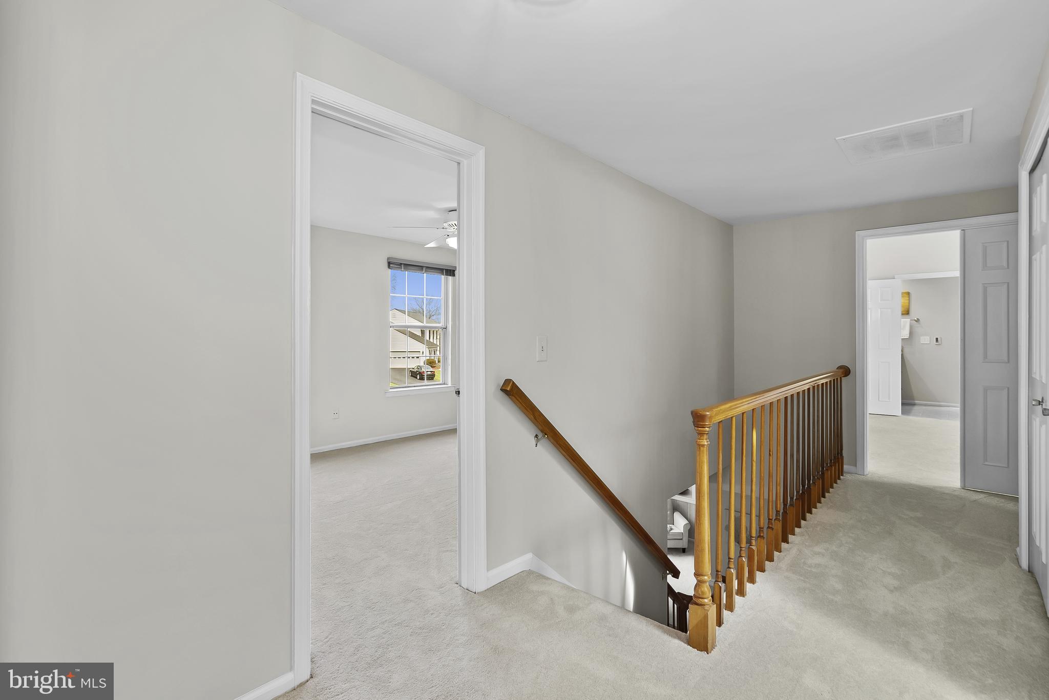 3 Moss Road Sterling, VA 20165 - Photo 34 of 77 Upper Level Hallway