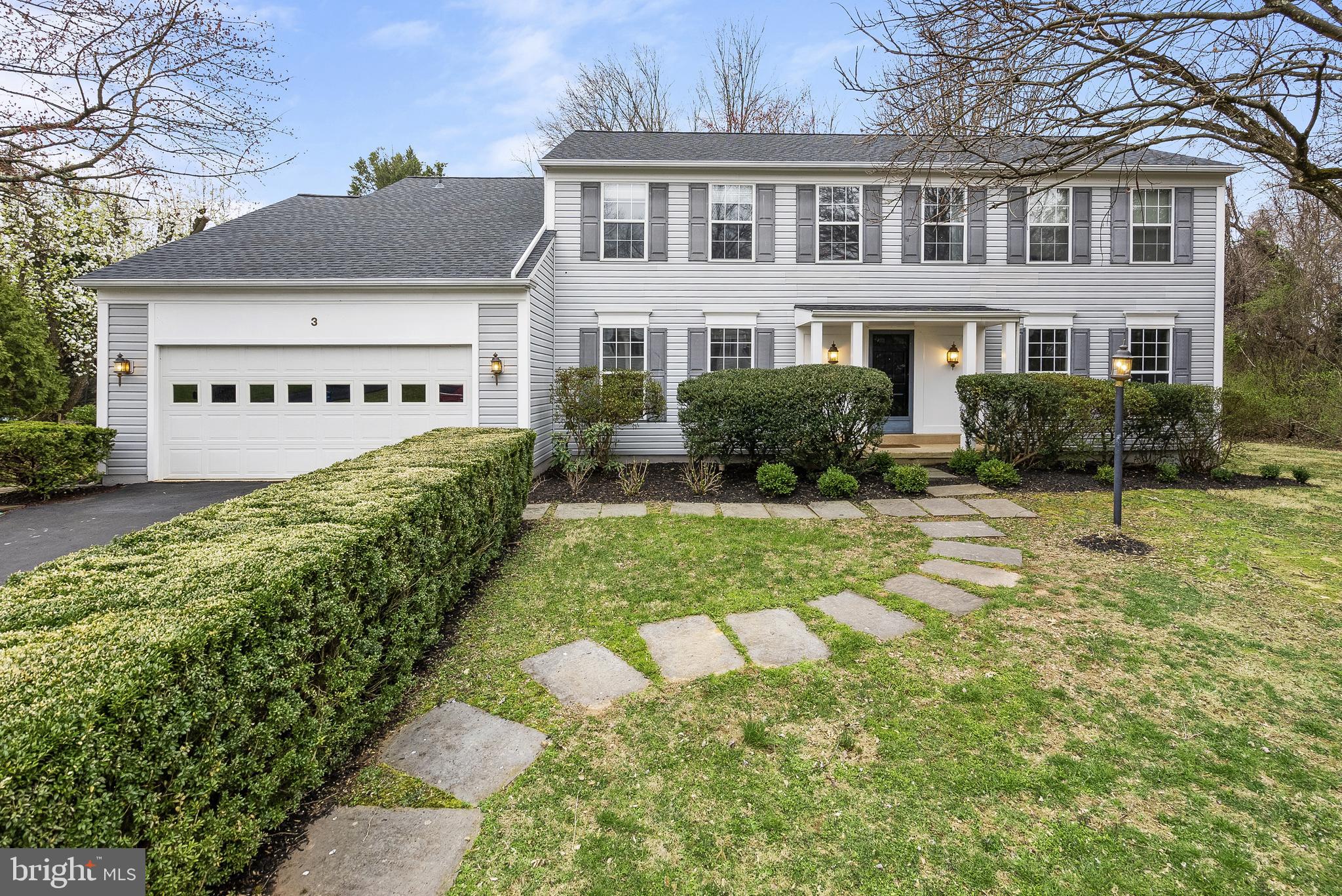3 Moss Road Sterling, VA 20165 - Photo 7 of 77 Picture Perfect 2-Car Garage Colonial on 0.48 ac