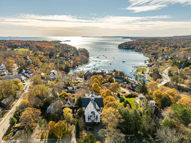 $335,000 | 10 Summer Street, Unit 7, Rockport, ME 04856