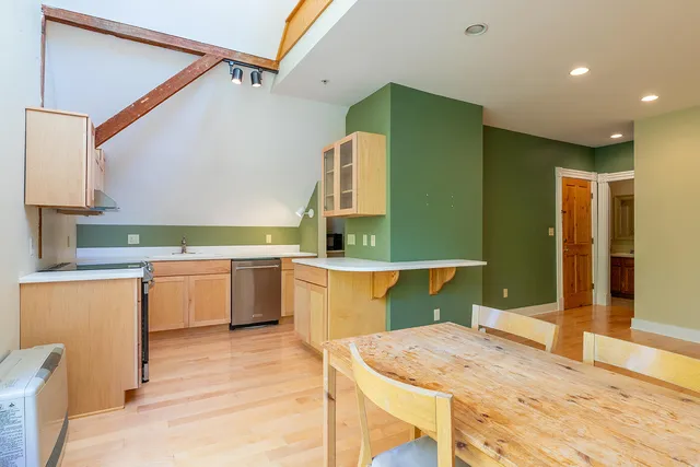 $335,000 | 10 Summer Street, Unit 7, Rockport, ME 04856