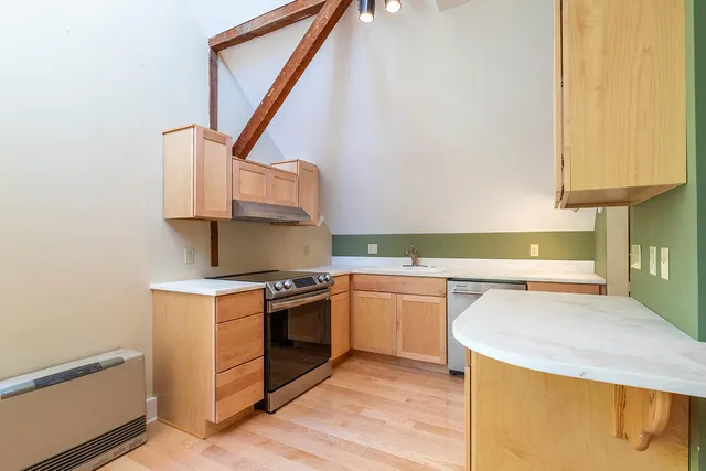 $335,000 | 10 Summer Street, Unit 7, Rockport, ME 04856