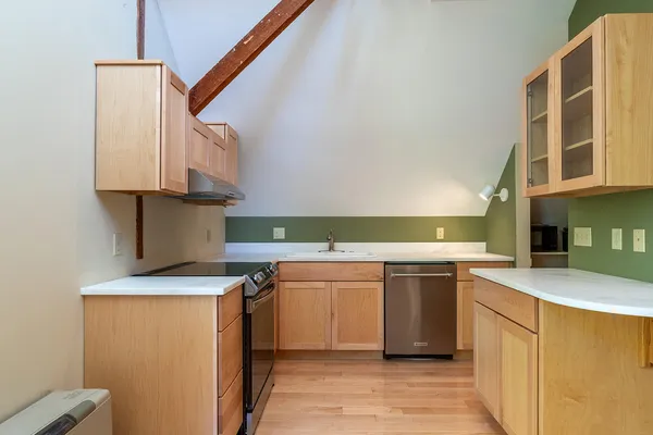 $335,000 | 10 Summer Street, Unit 7, Rockport, ME 04856
