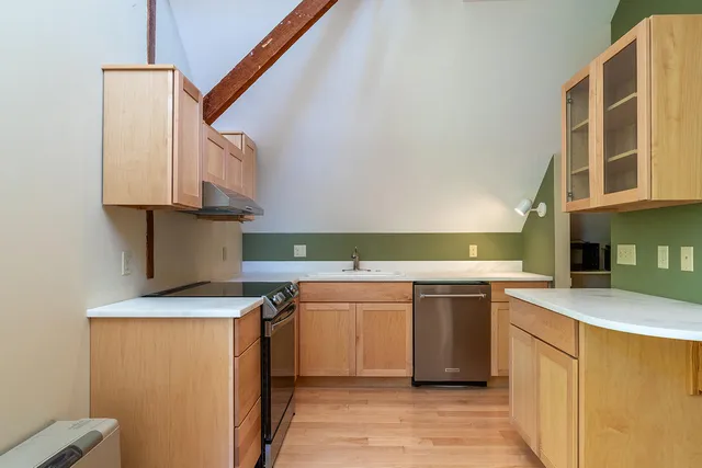 $335,000 | 10 Summer Street, Unit 7, Rockport, ME 04856
