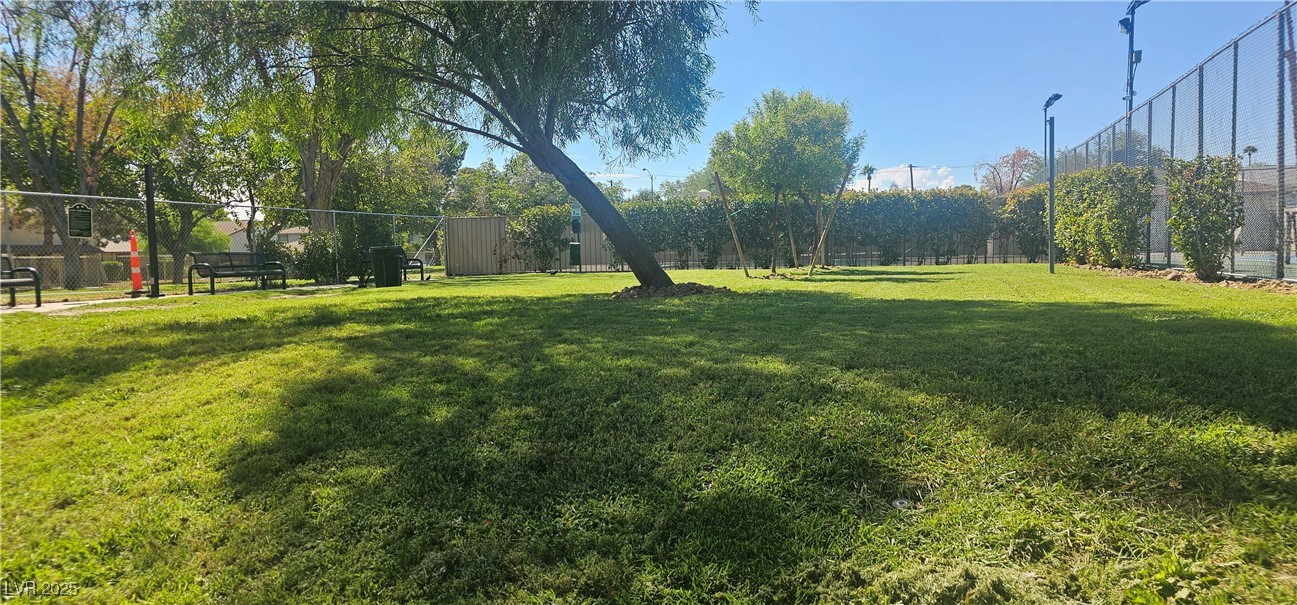 1344 Lorilyn Avenue, Unit 2 Las Vegas, NV 89119 - Photo 15 of 15 View of yard