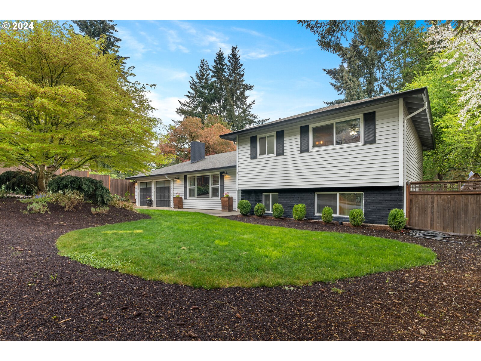 18665 Southwest Hart Road Beaverton, OR 97007 - Photo 1 of 33 Gallery Image 1