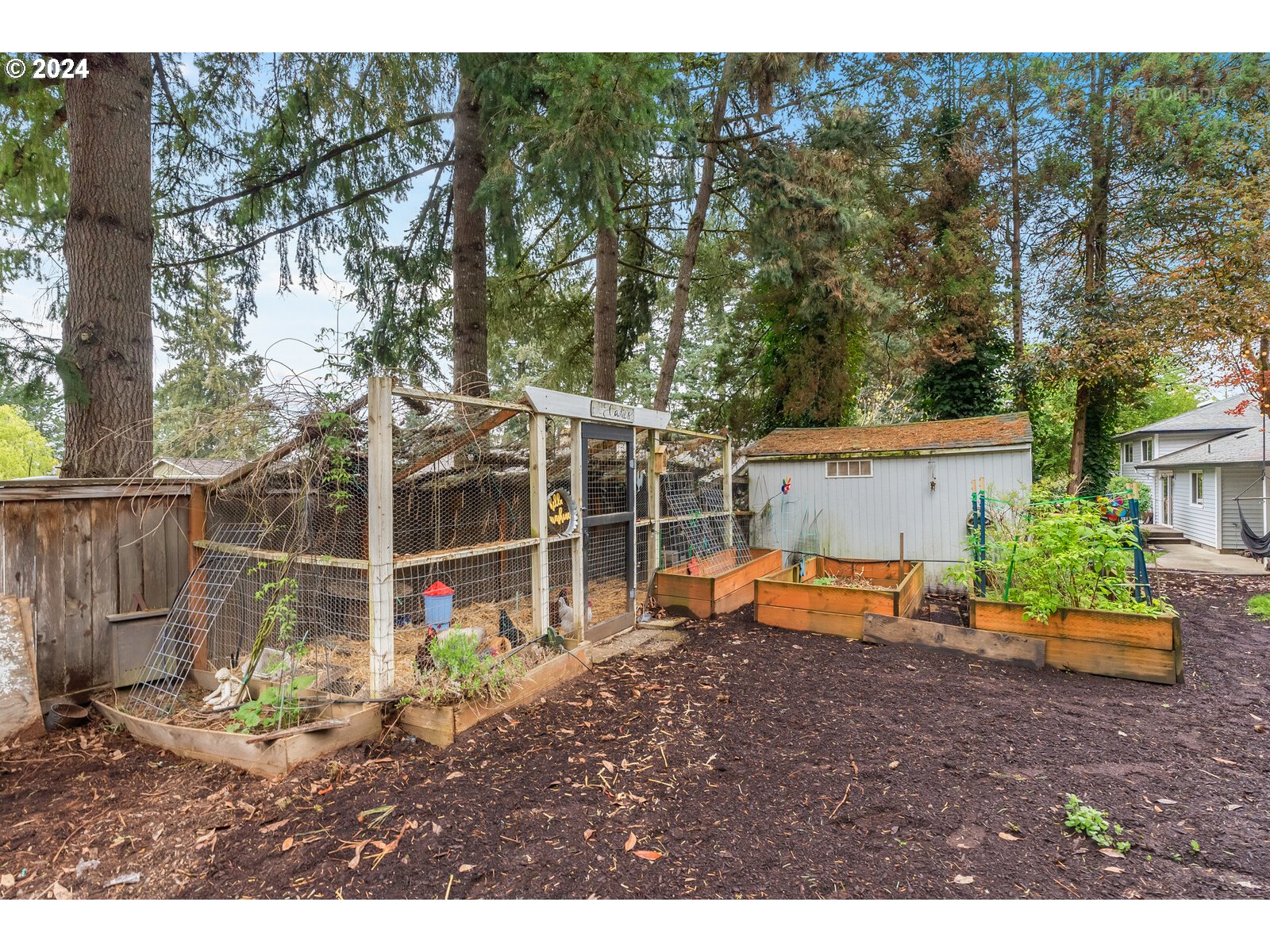 18665 Southwest Hart Road Beaverton, OR 97007 - Photo 25 of 33 Gallery Image 25