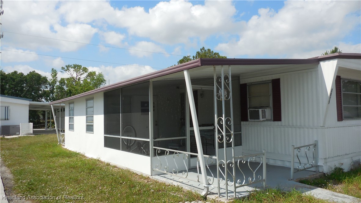 8019 Von Maxcy Road Sebring, FL 33870 - Photo 1 of 27 Gallery Image 1