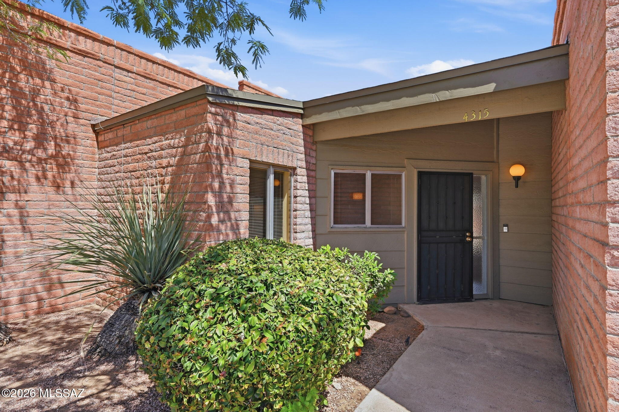 4315 East Presidio Road Tucson, AZ 85712 - Photo 7 of 47