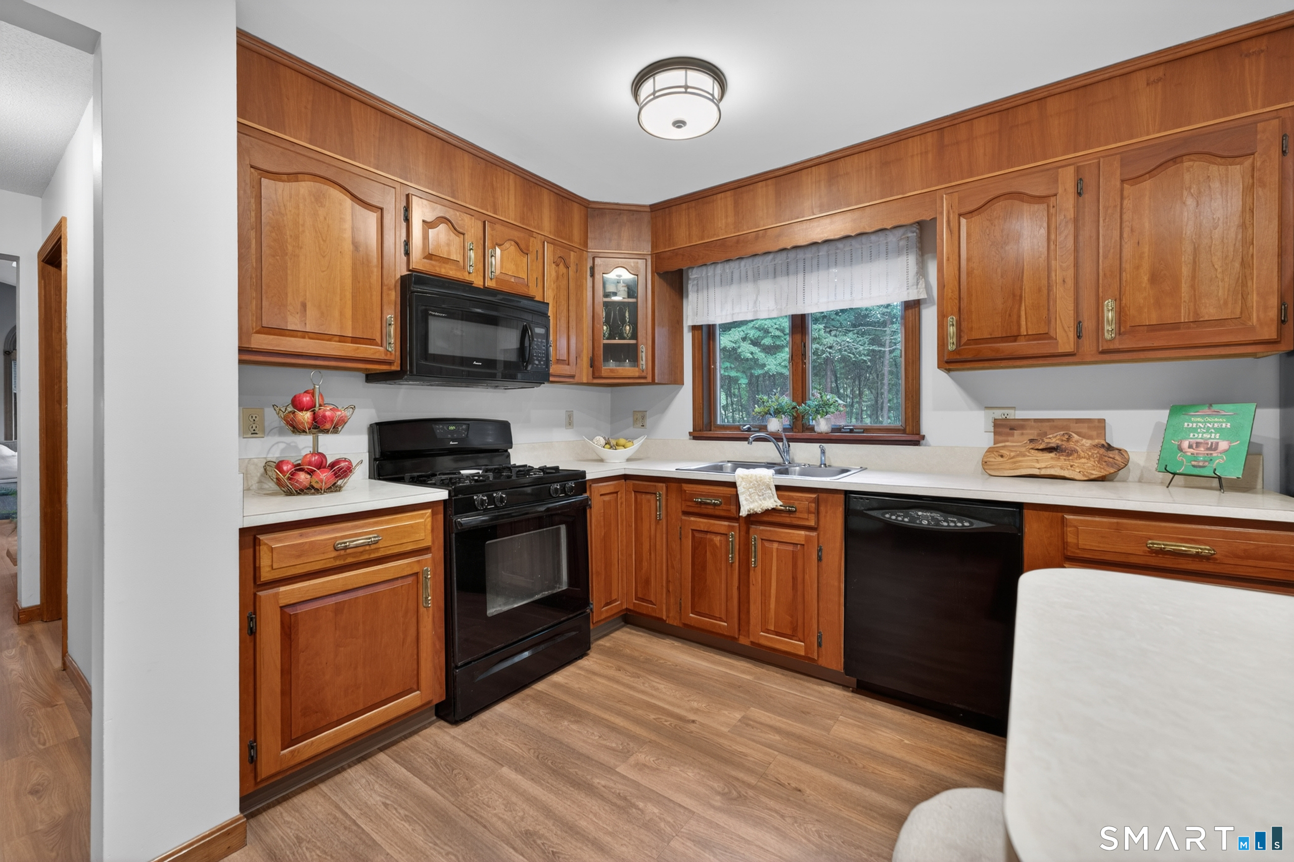 85 White Plains Road Norwich, CT 06360 - Photo 15 of 40