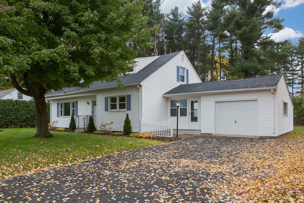 50 Ellery Street Springfield, MA 01129 - Photo 2 of 30