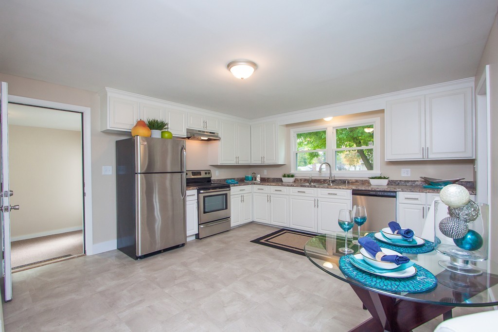 50 Ellery Street Springfield, MA 01129 - Photo 5 of 30