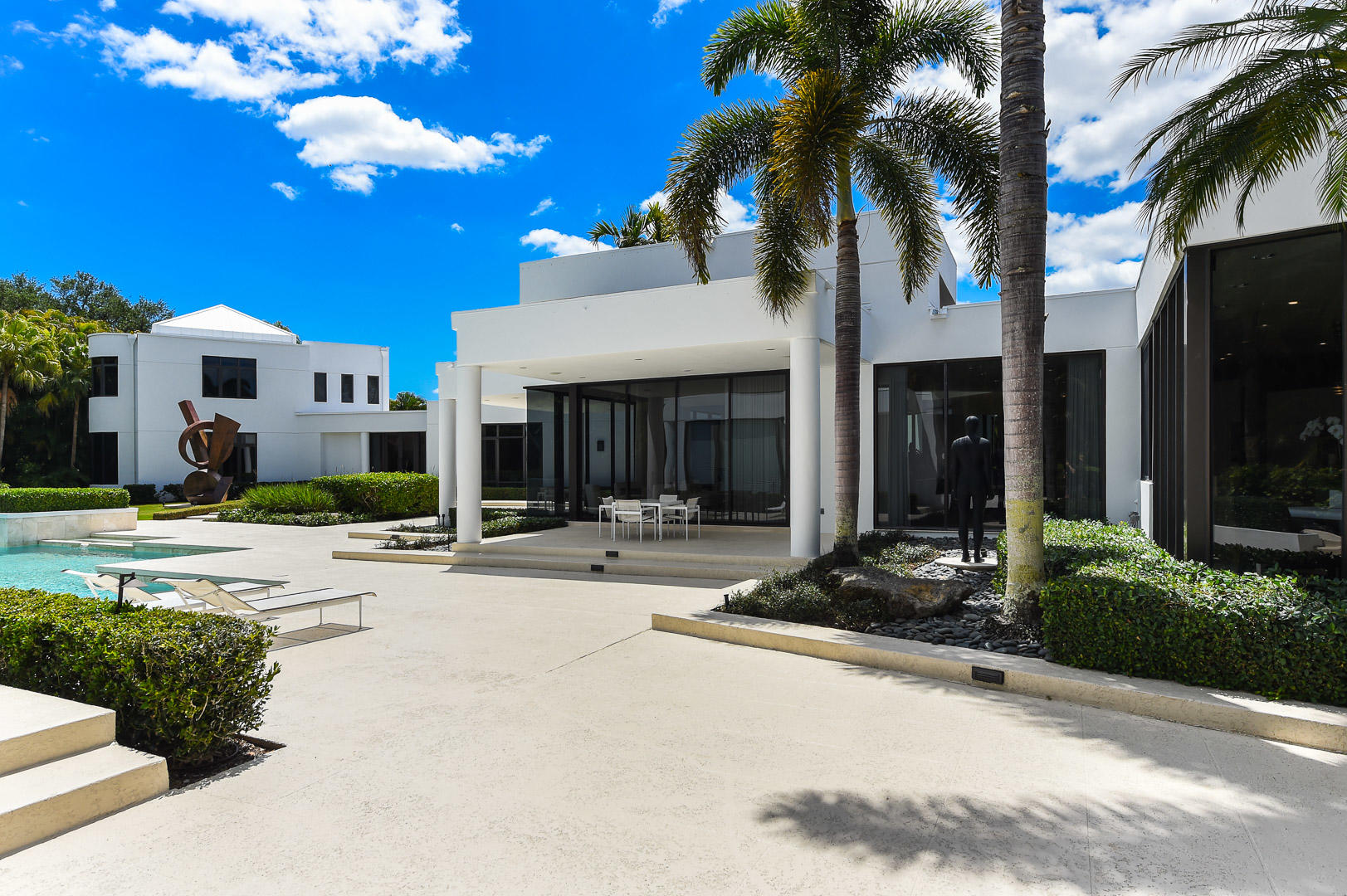 7027 Valencia Drive Boca Raton, FL 33433 - Photo 2 of 42 Poolside