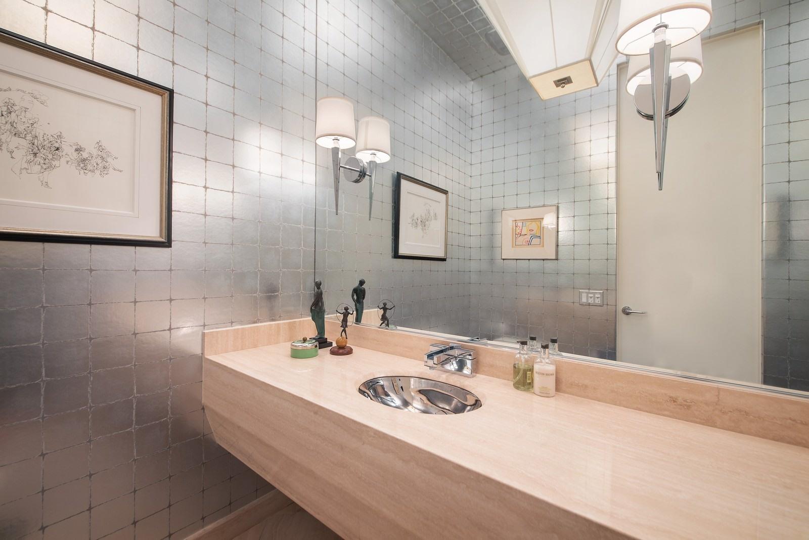7027 Valencia Drive Boca Raton, FL 33433 - Photo 38 of 42 Powder Room
