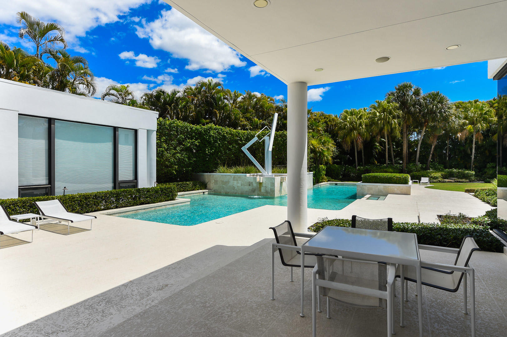 7027 Valencia Drive Boca Raton, FL 33433 - Photo 4 of 42 Poolside