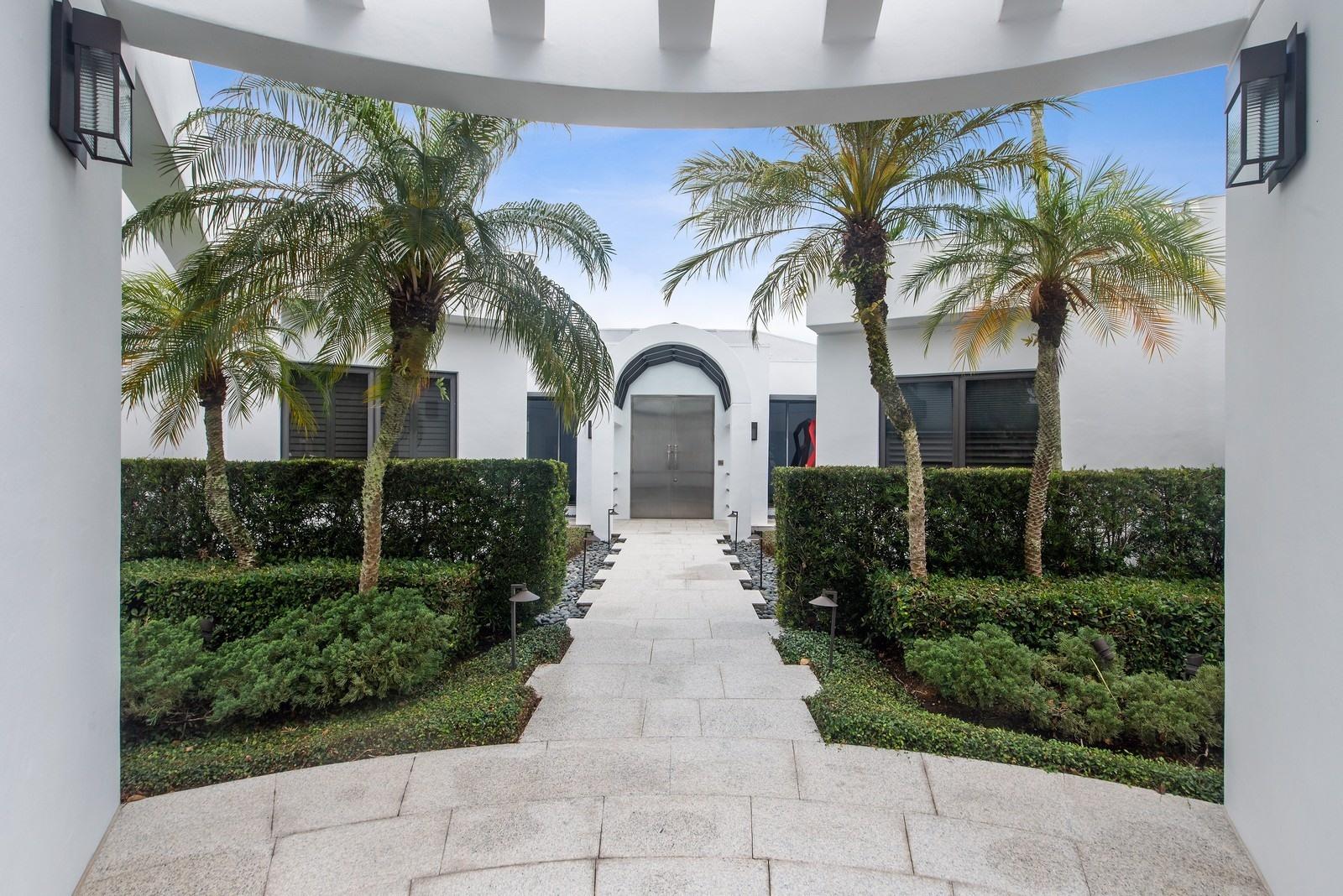 7027 Valencia Drive Boca Raton, FL 33433 - Photo 8 of 42 Entry