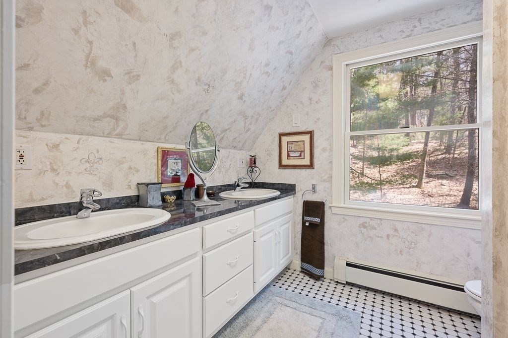 75 Stone School Road Sutton, MA 01590 - Photo 17 of 41