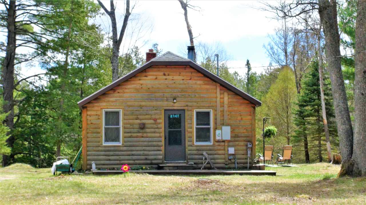 2147 Small Acres Grayling, MI 49738 - Photo 4 of 37 1874246-3.JPG