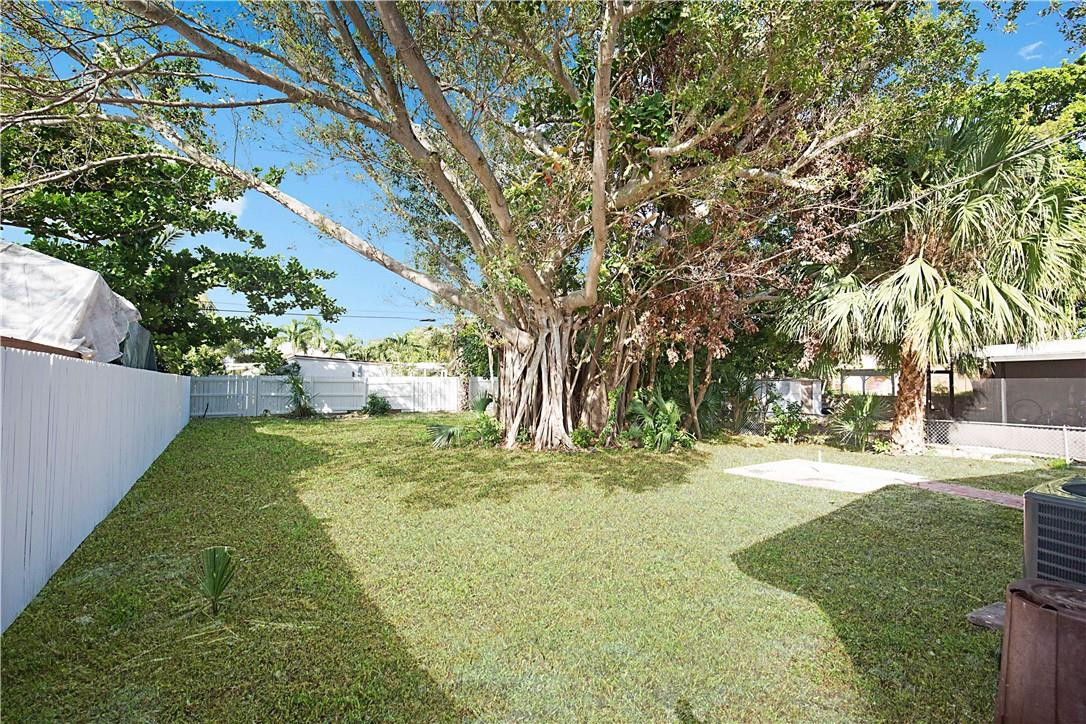 463 Lancaster Street Boca Raton, FL 33487 - Photo 12 of 20 Photo 12