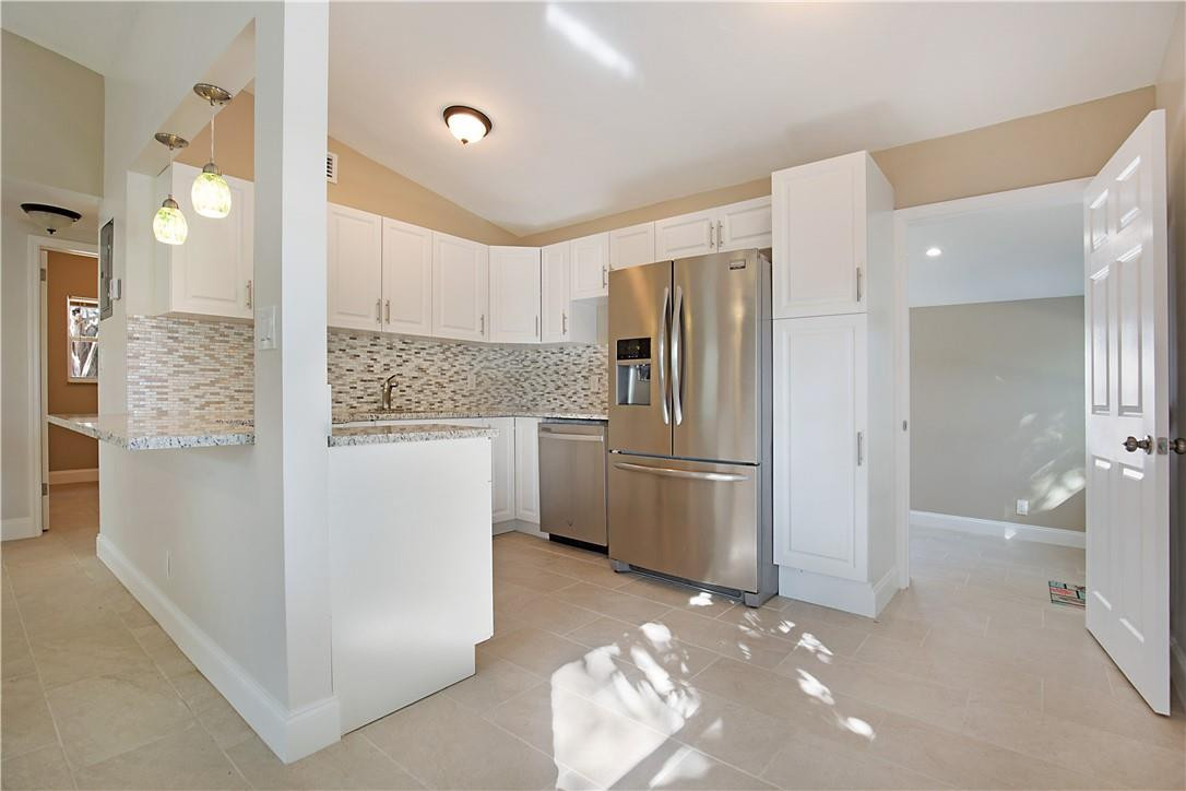 463 Lancaster Street Boca Raton, FL 33487 - Photo 2 of 20 Photo 2