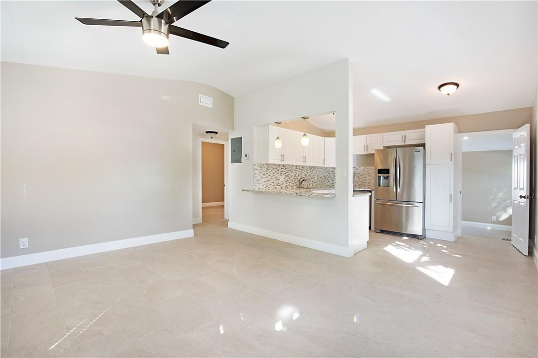 463 Lancaster Street Boca Raton, FL 33487 - Photo 5 of 20 Photo 5