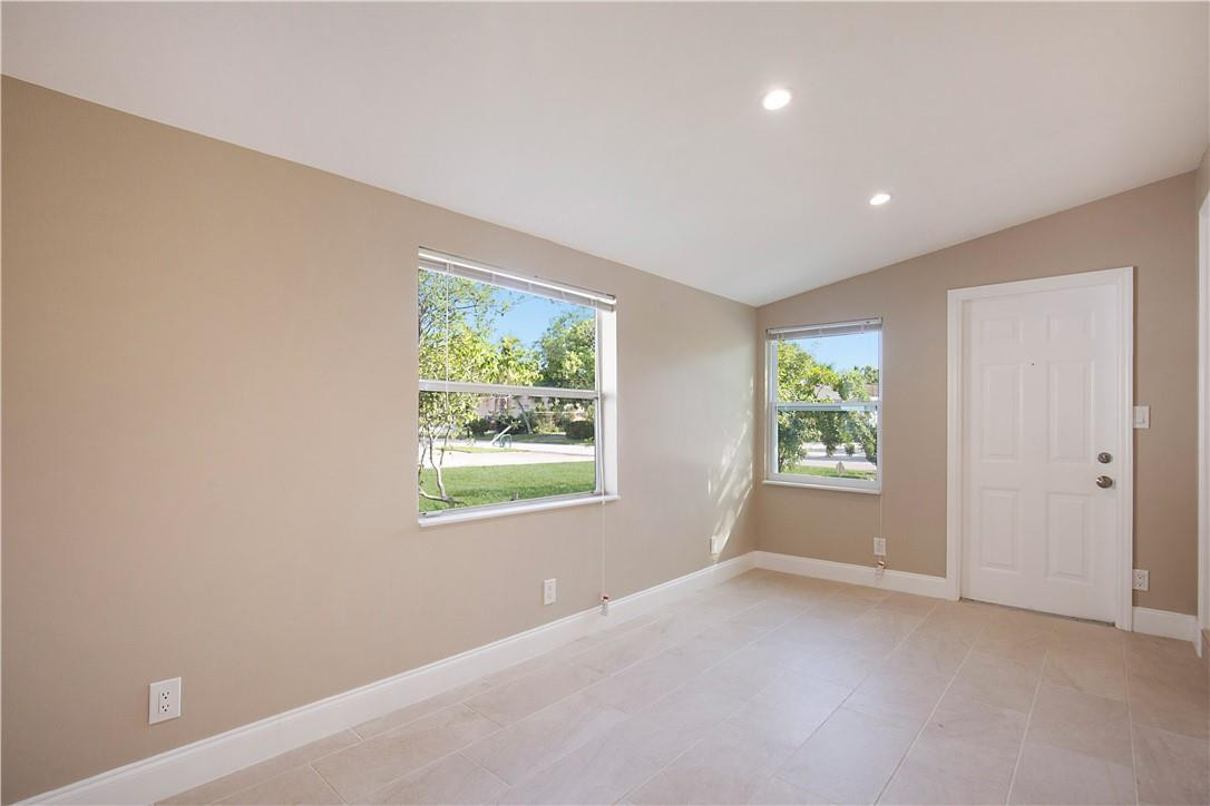 463 Lancaster Street Boca Raton, FL 33487 - Photo 8 of 20 Photo 8