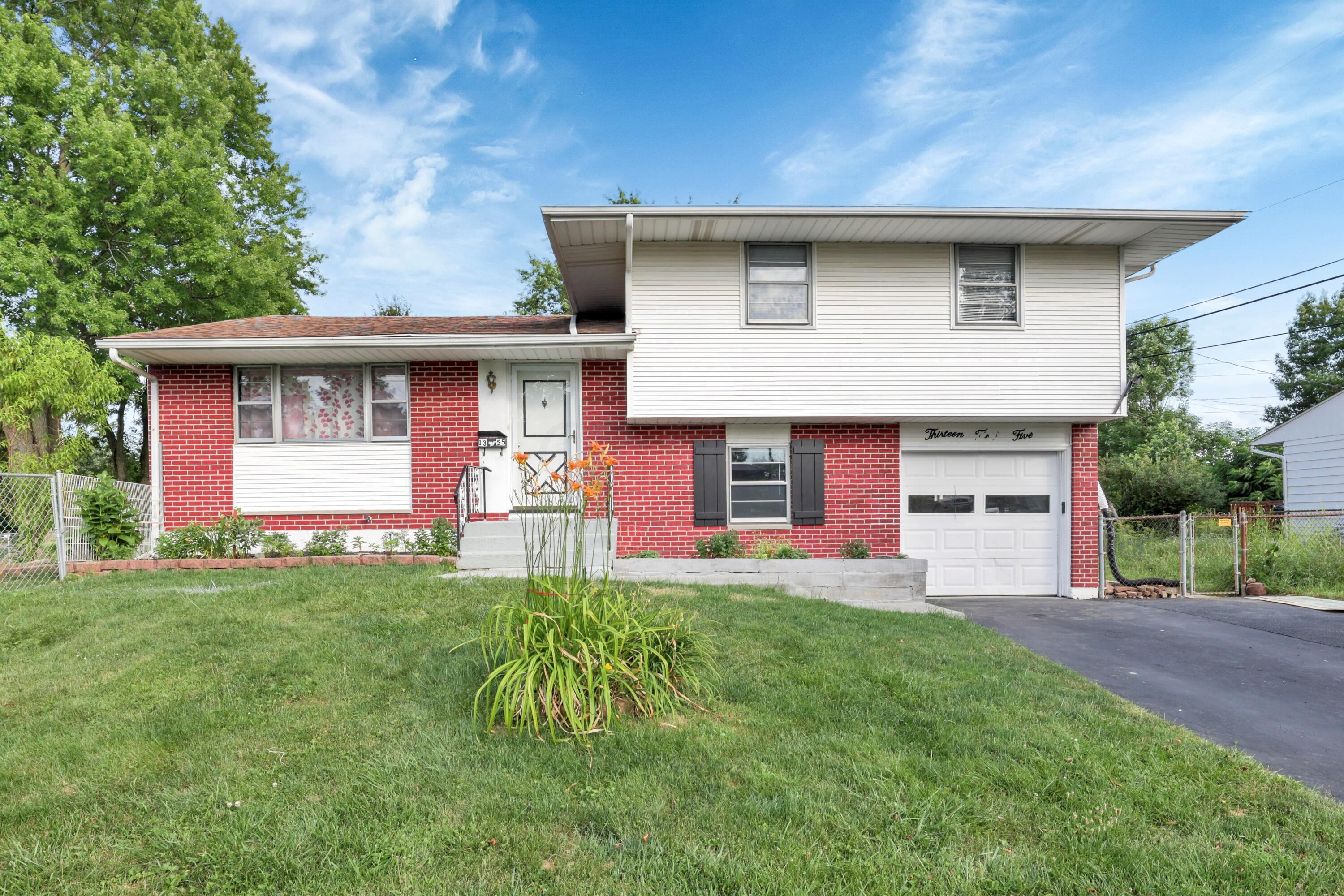 1355 Thurell Road Columbus, OH 43229 - Photo 1 of 59 0N4A3029r