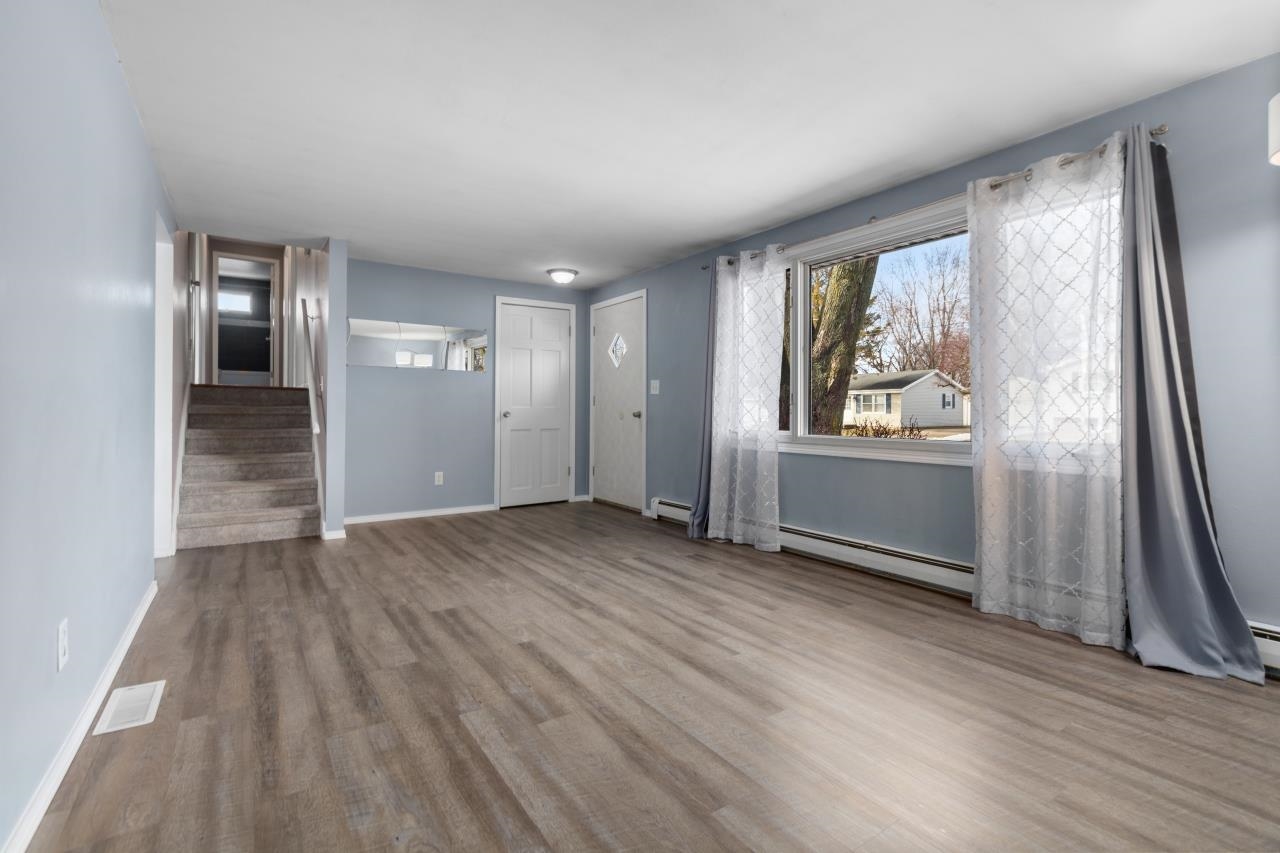 1117 Alva Street Menasha, WI 54952 - Photo 5 of 43