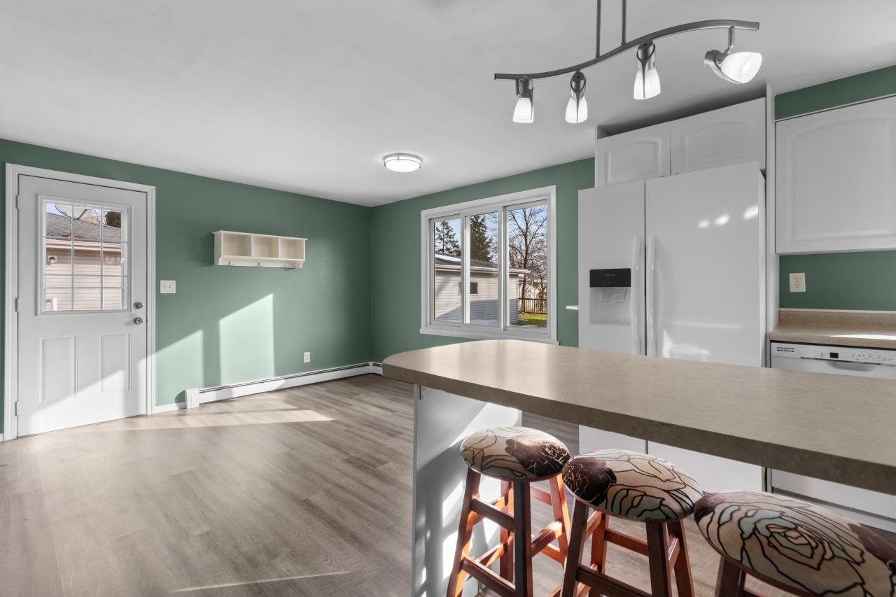 1117 Alva Street Menasha, WI 54952 - Photo 9 of 43