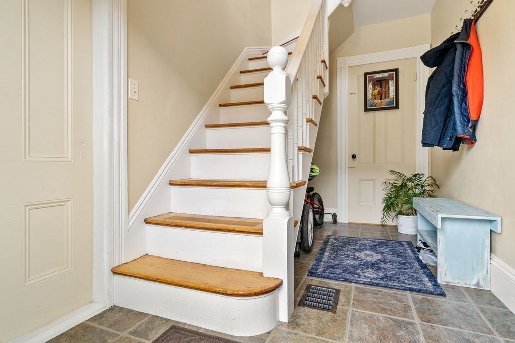 34 Rantoul Street, Unit 2 Beverly, MA 01915 - Photo 6 of 41 Gallery Image 6