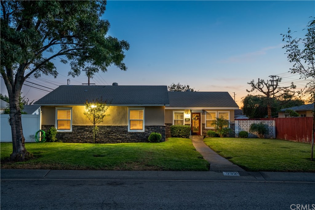 732 Olive Street Upland, CA 91786 - Photo 3 of 28