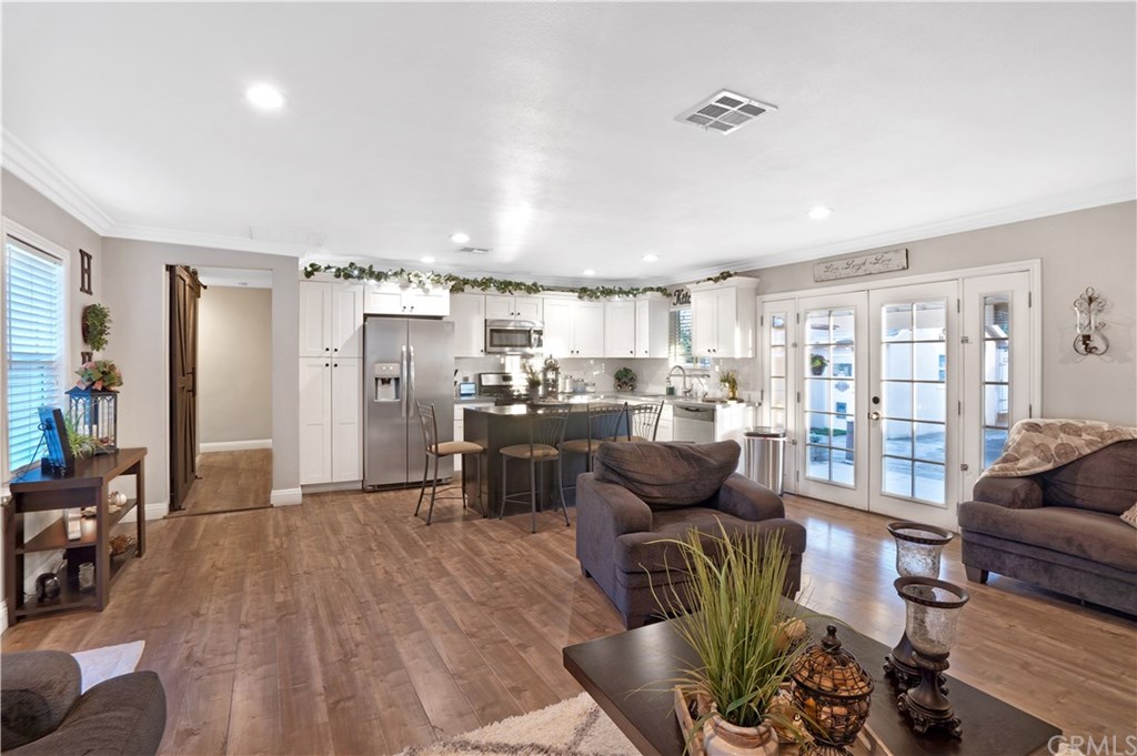 732 Olive Street Upland, CA 91786 - Photo 6 of 28