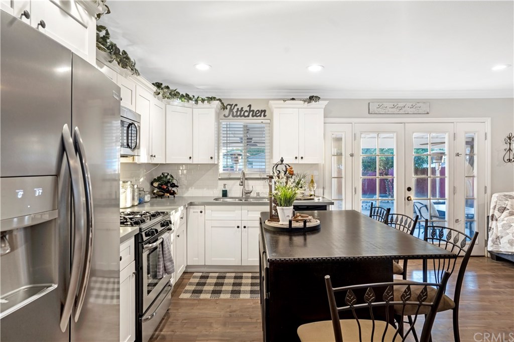 732 Olive Street Upland, CA 91786 - Photo 7 of 28