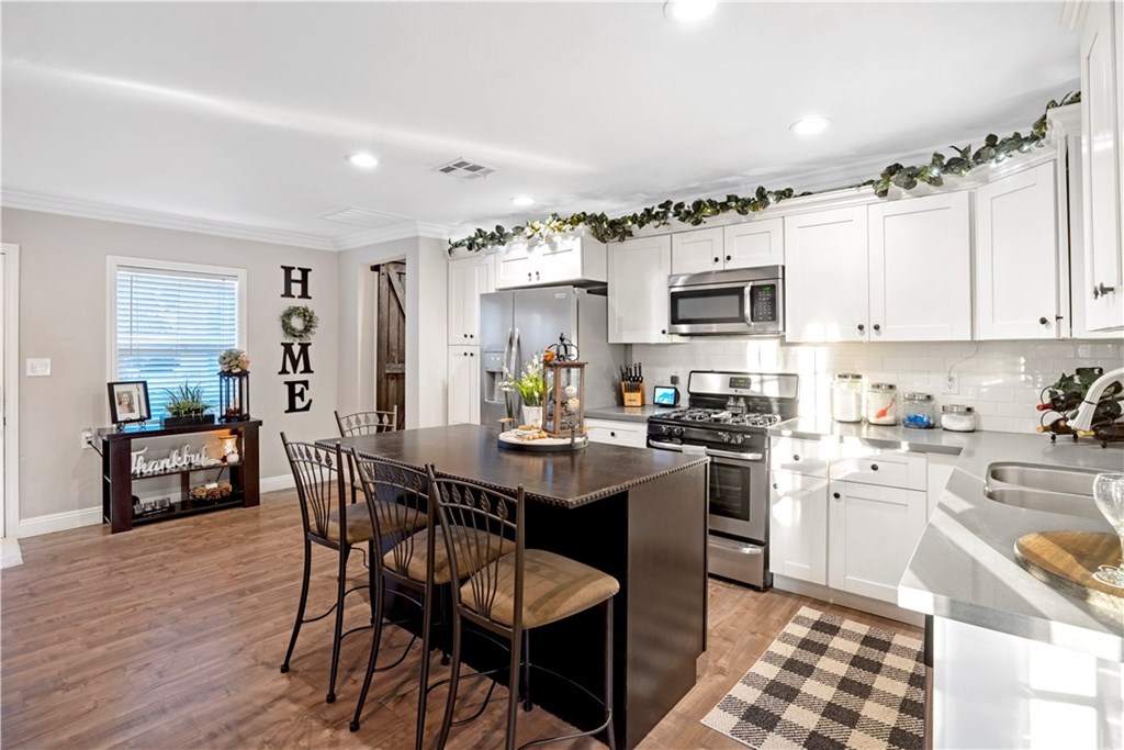 732 Olive Street Upland, CA 91786 - Photo 8 of 28