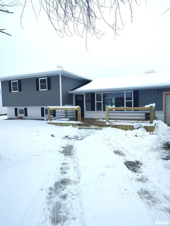 $195,000 | 135 South 17th Avenue, Canton, IL 61520