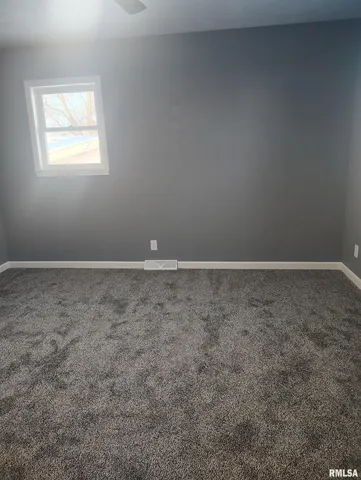 $194,900 | 135 South 17th Avenue, Canton, IL 61520