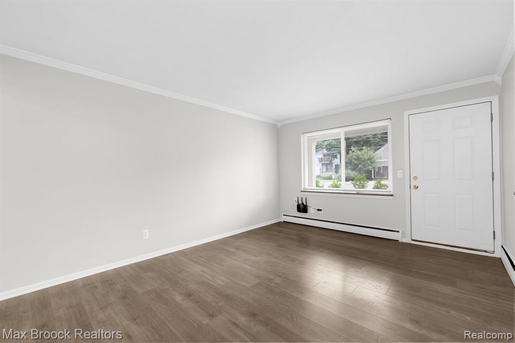 233 1st Street, Unit 4 Rochester, MI 48307 - Photo 4 of 8
