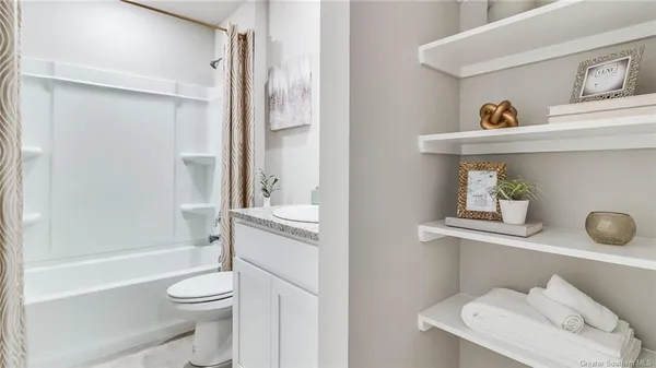 $242,000 | 8112 Caden Lane, Iowa, LA 70647