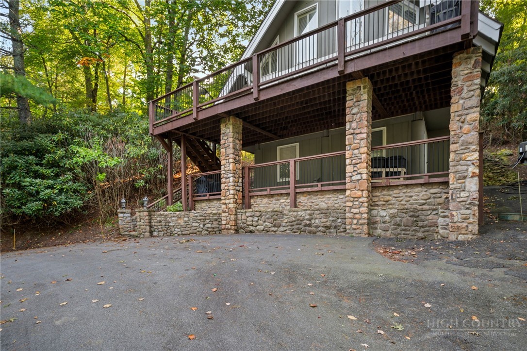 244 Walnut Boone, NC 28607 - Photo 3 of 50 Gallery Image 3