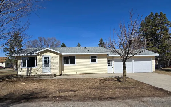 $199,000 | 106 Center Avenue West, Deer Creek, MN 56527