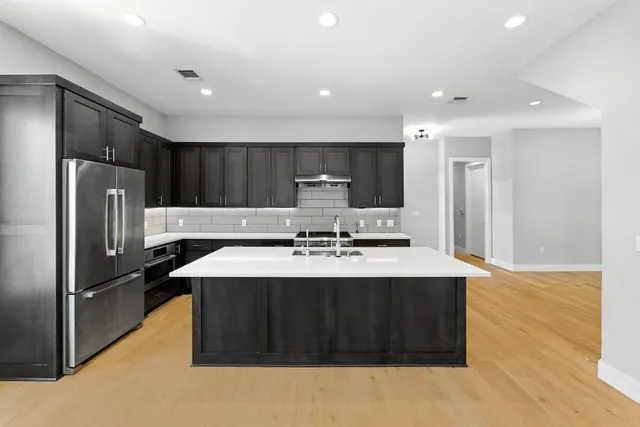 $5,700 | 901 Bouldin Avenue, Unit B, Austin, TX 78704