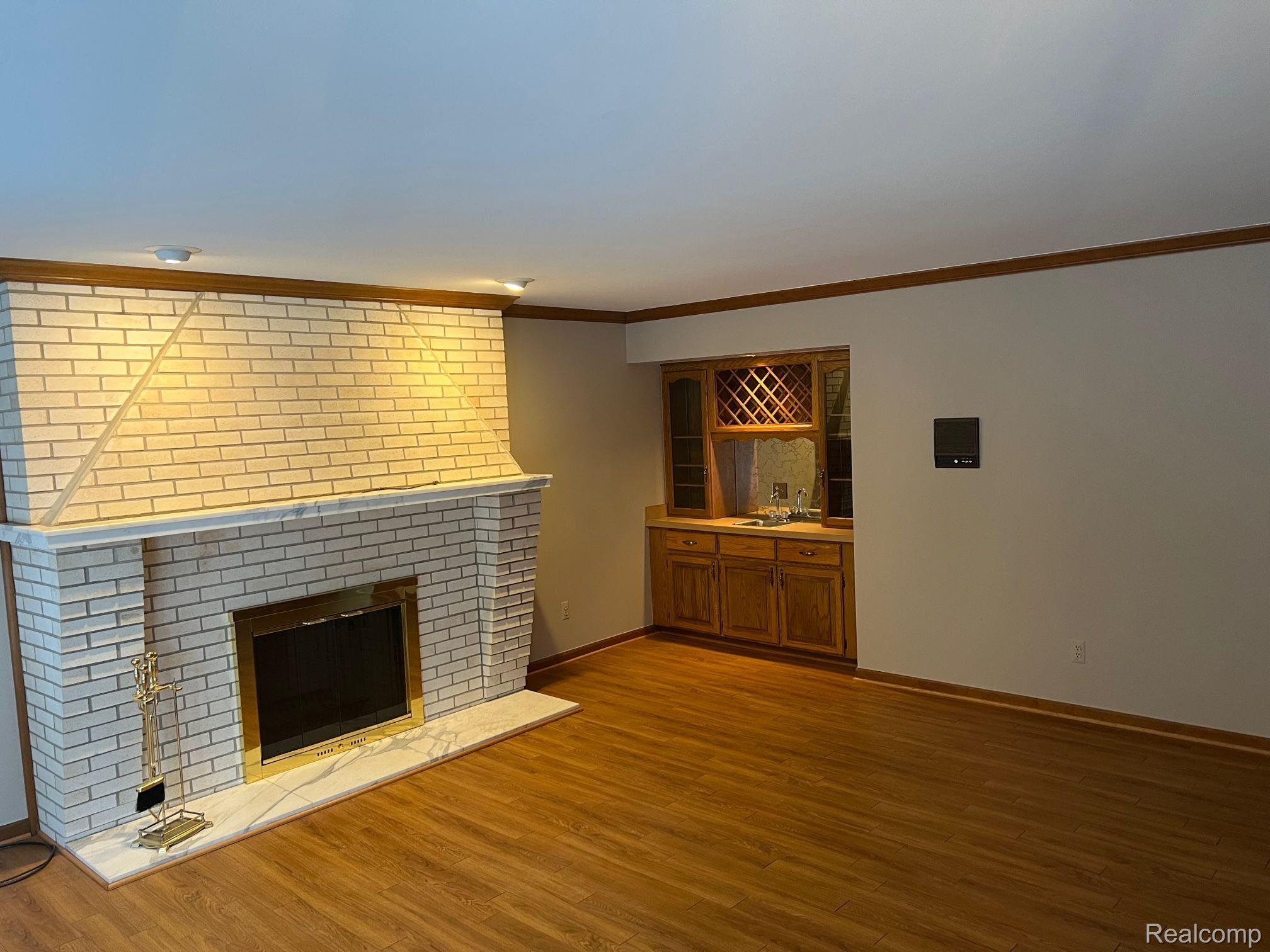 1042 Springwood Lane Rochester, MI 48309 - Photo 7 of 15 Gallery Image 7